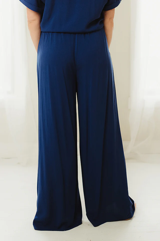 Light Navy Modern Ease Set - Image 4
