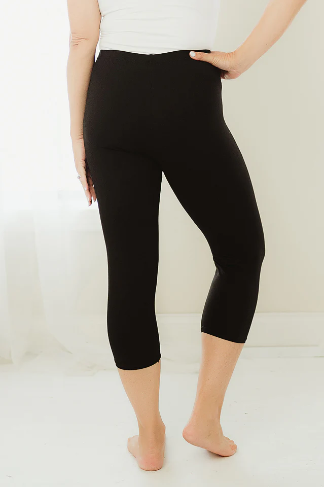 One Size Capri Leggings - Image 3