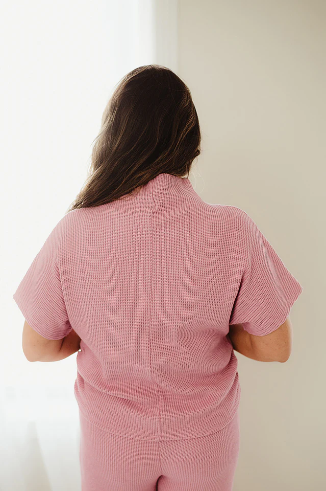 Light Rose Chic Comfort Set - Image 4
