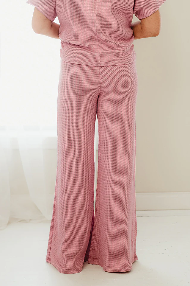 Light Rose Chic Comfort Set - Image 5