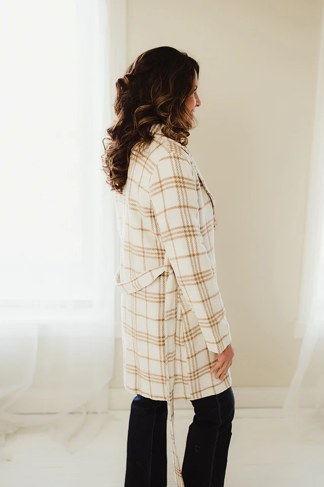 Cozy Open Plaid Coat - Image 3
