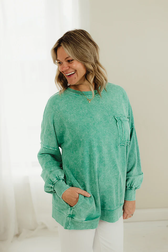 Kelly Green Halo Distressed Pullover