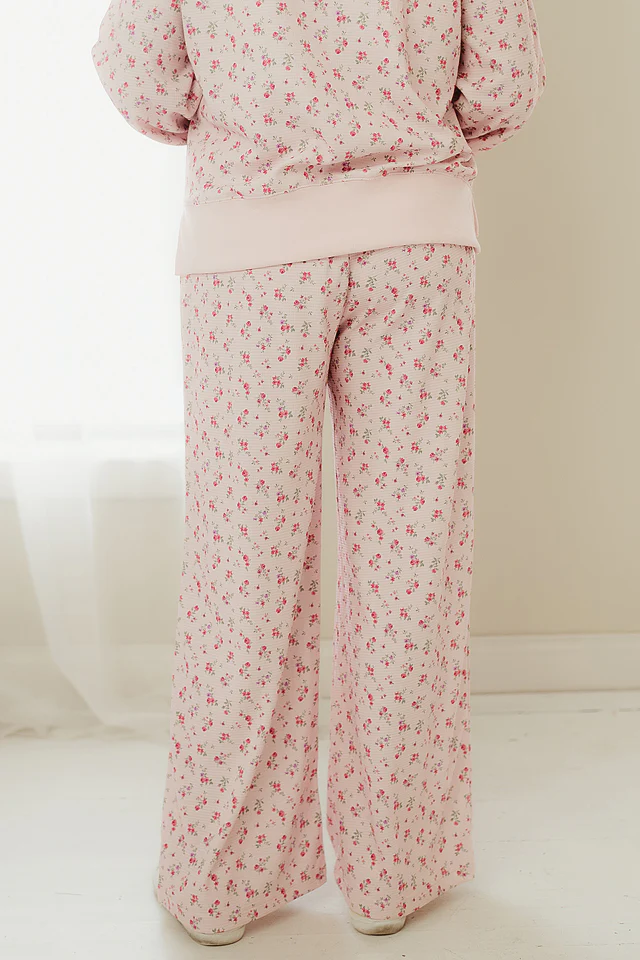 Pink Ditsy Bloom Waffle Lounge Set - Image 7