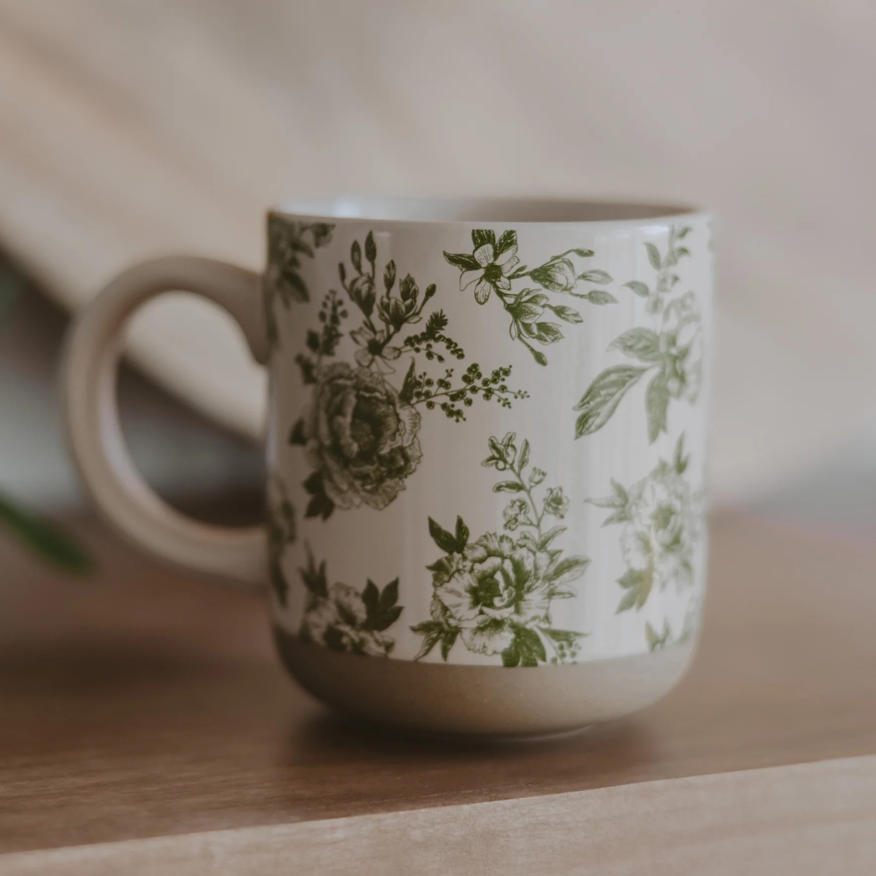 Green Delft Stoneware Mug - Image 3