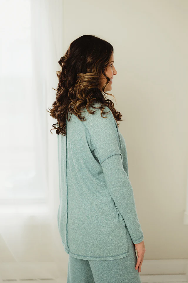 Relaxed Hi-Low Hacci Top - Image 5