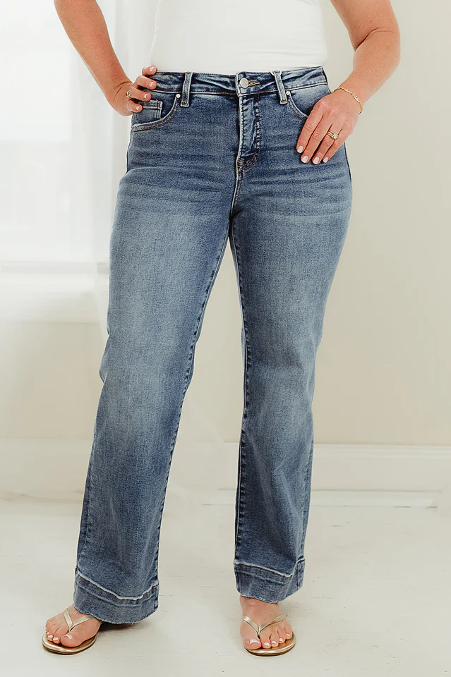 Medium Wash Carly Straight Jeans