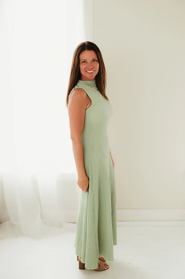 Sleeveless High Neck Dress - Image 2