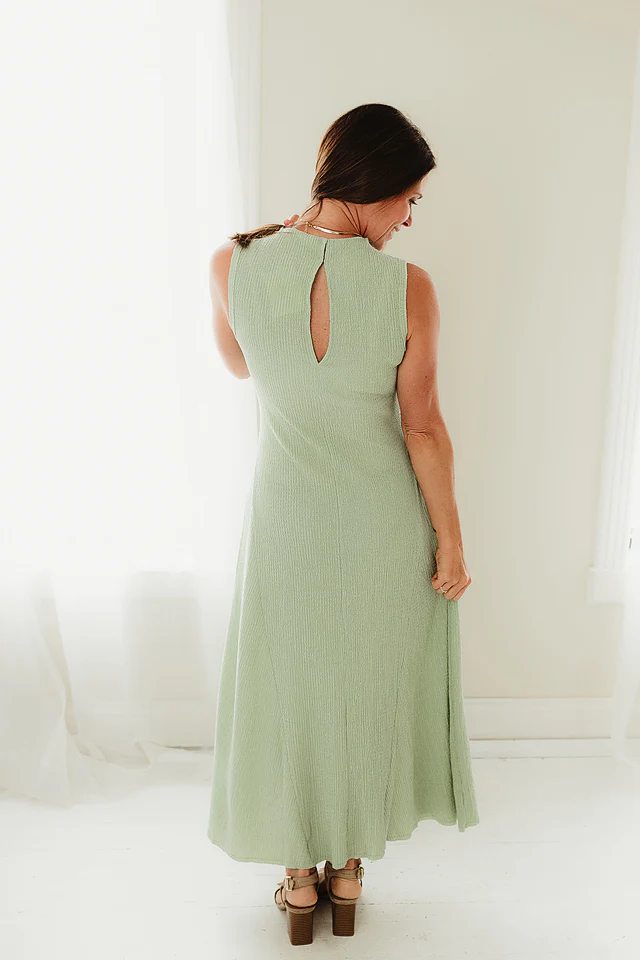 Sleeveless High Neck Dress - Image 3