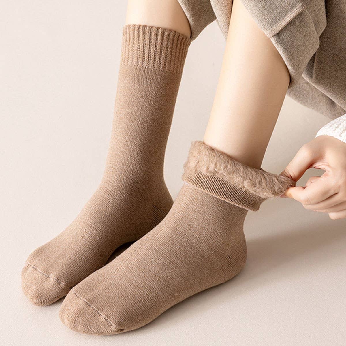 Thermal Fleece Crew Socks - Image 10