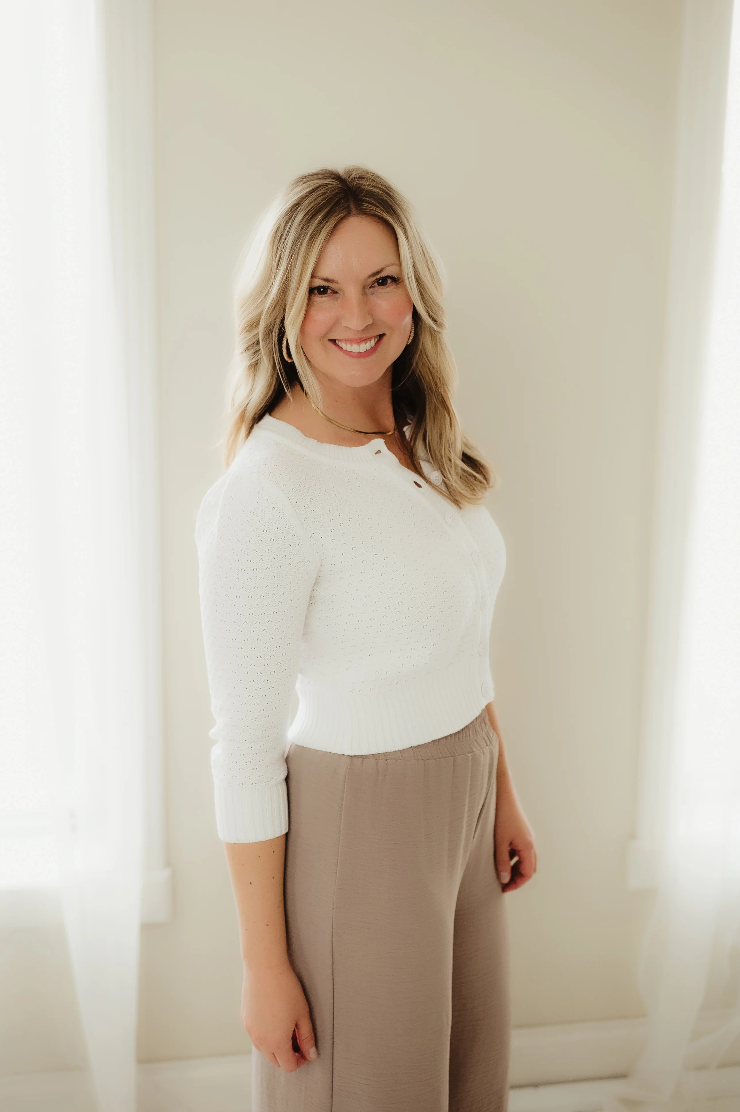 White Sweetheart Cardigan - Image 3